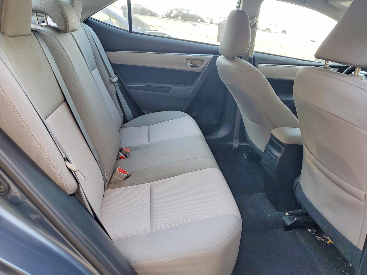 2014 TOYOTA COROLLA LE photo 19