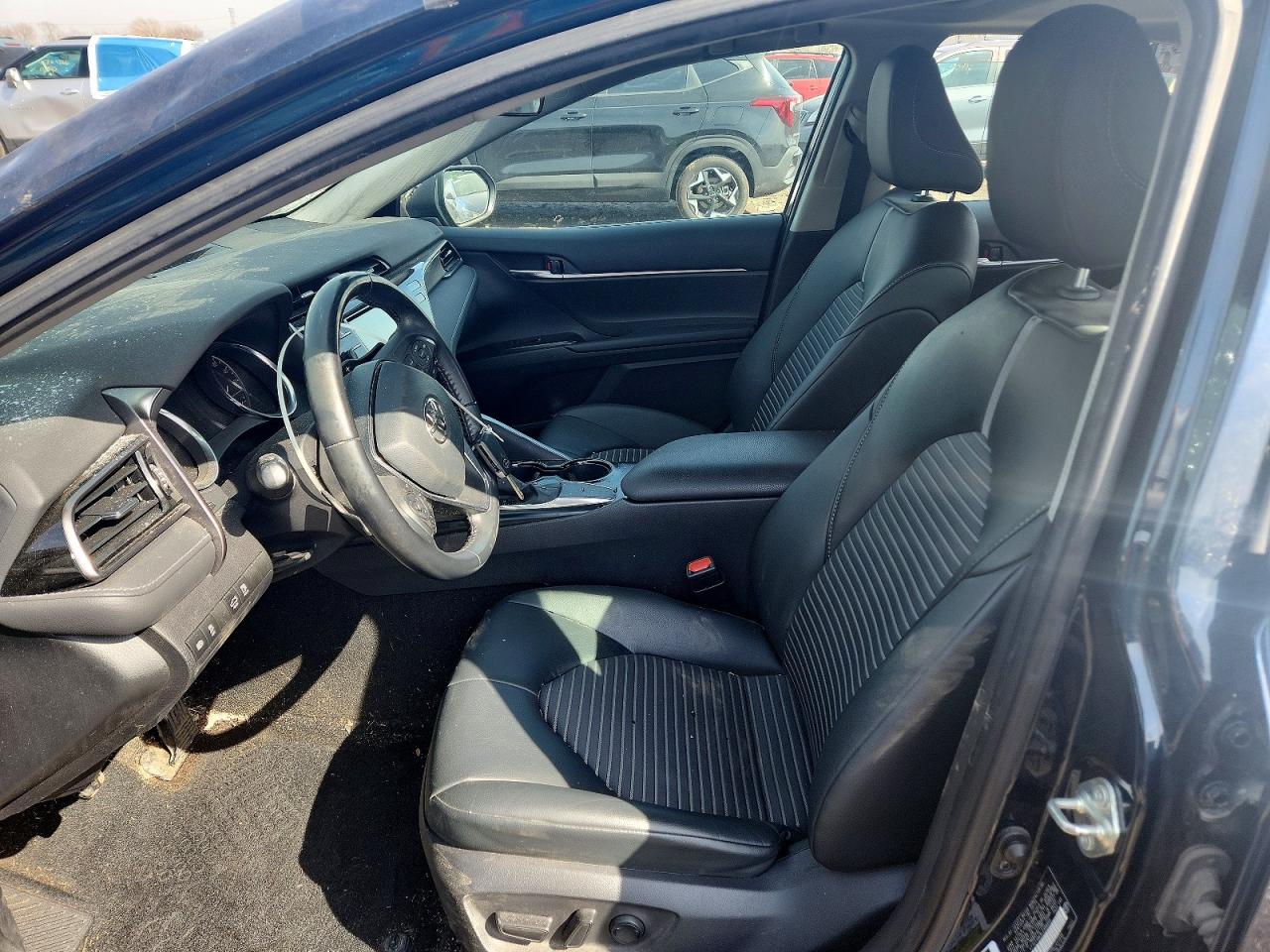 2020 TOYOTA CAMRY SE photo 7