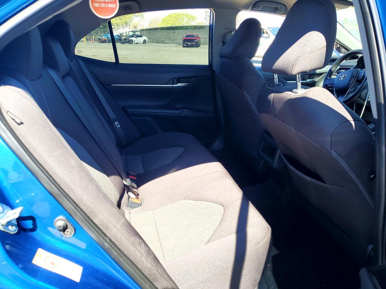 2019 TOYOTA CAMRY LE photo 28