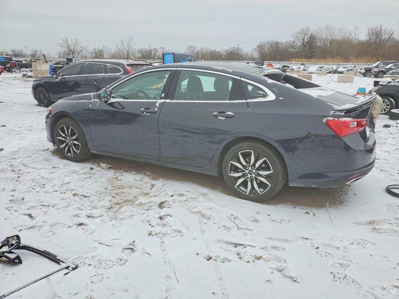 2023 CHEVROLET MALIBU RS photo 3