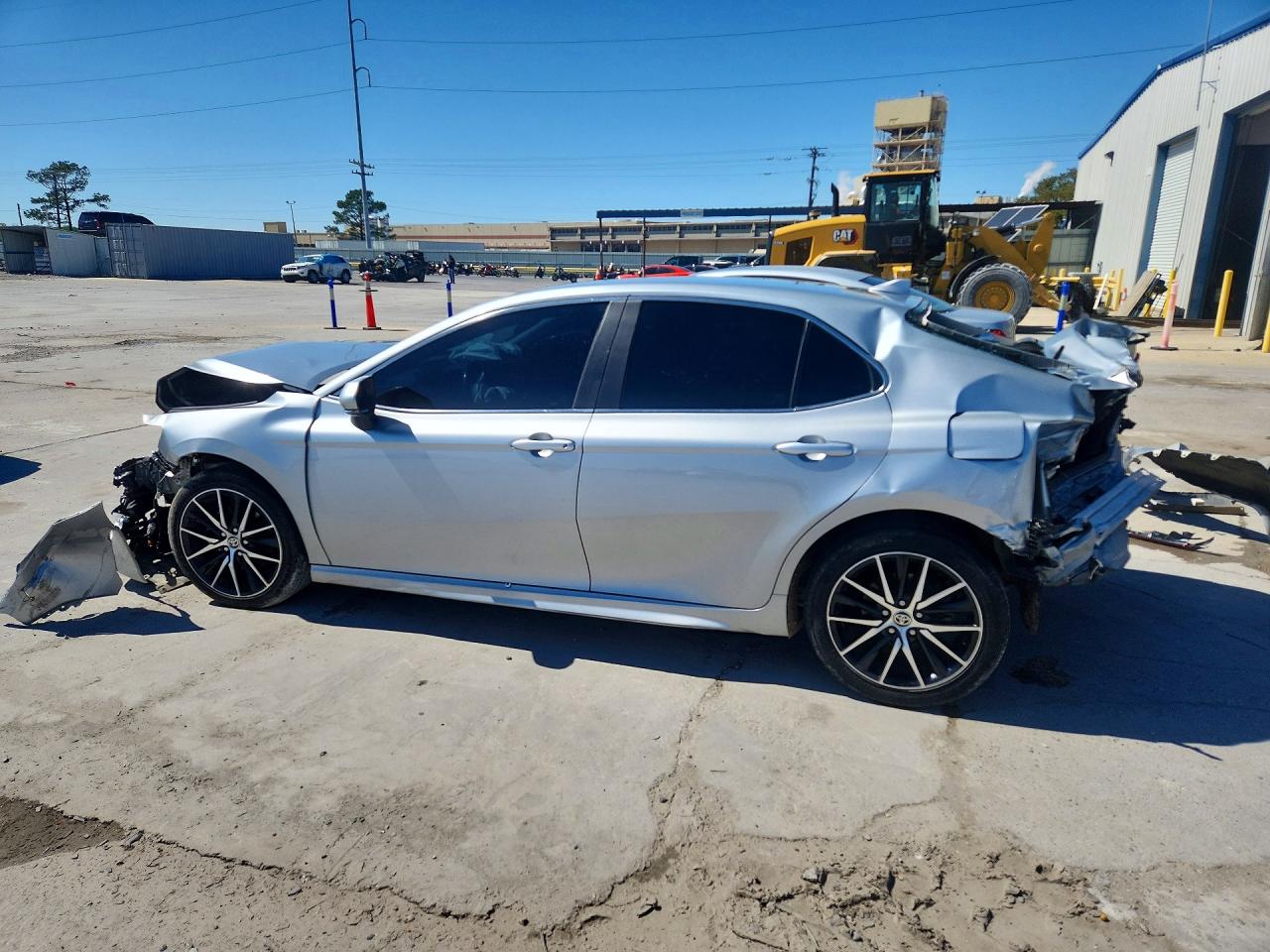 2023 TOYOTA CAMRY SE photo 4