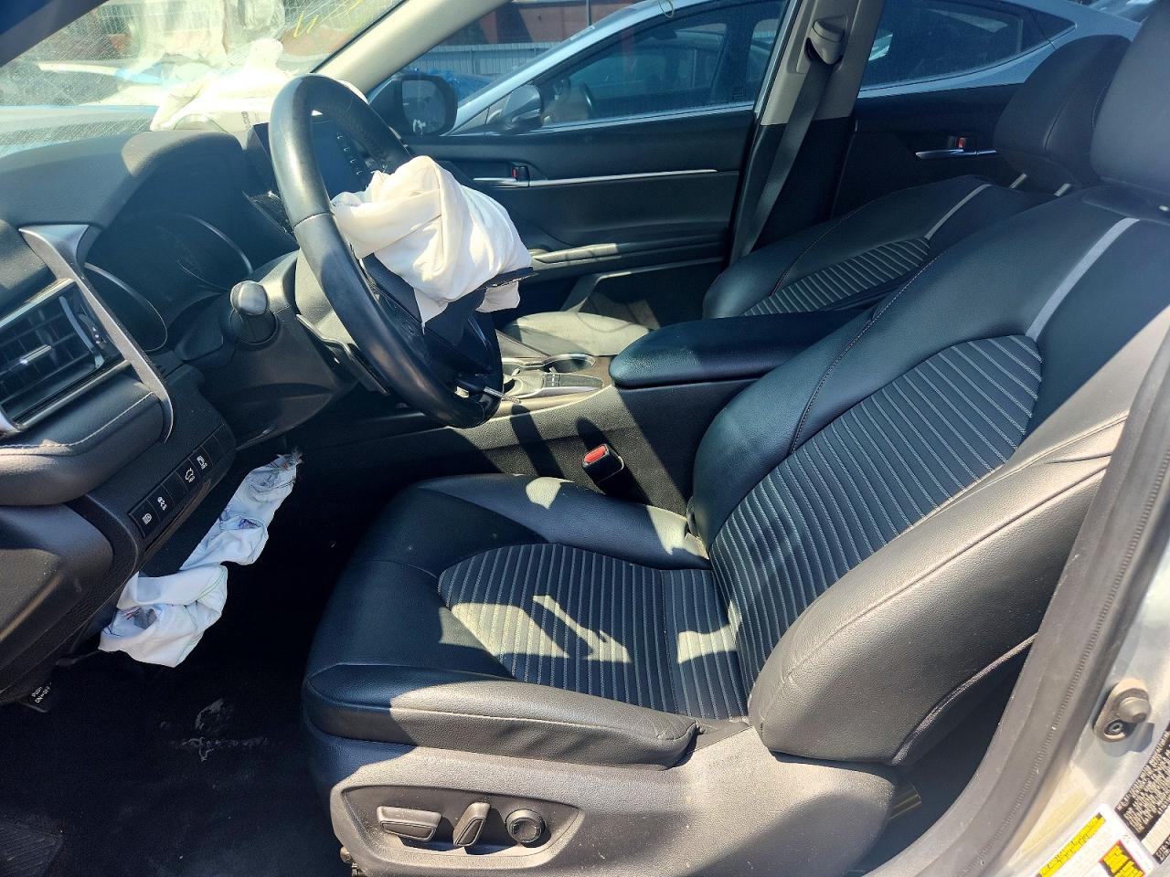 2023 TOYOTA CAMRY SE photo 19