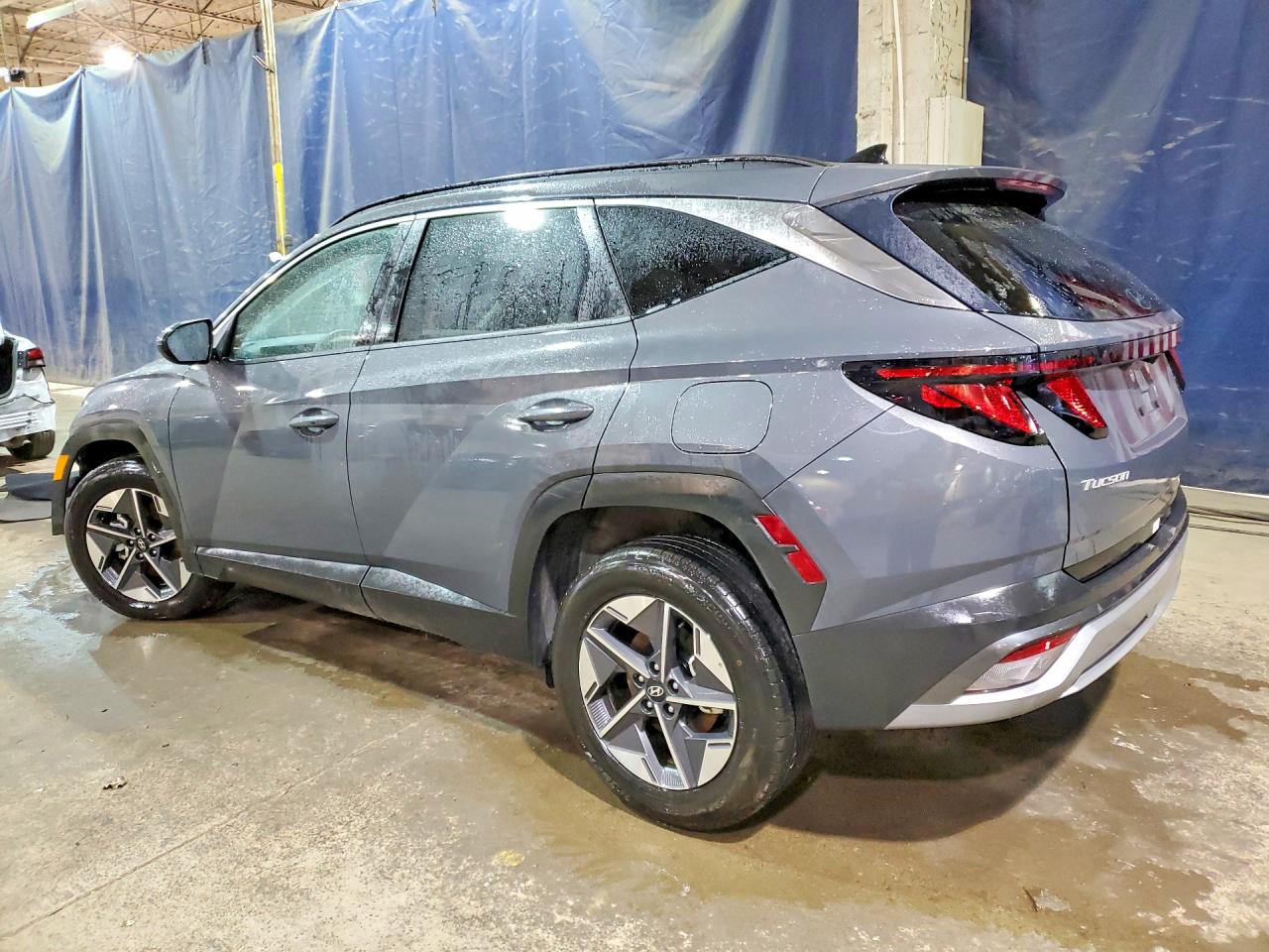 2026 HYUNDAI TUCSON SEL photo 2