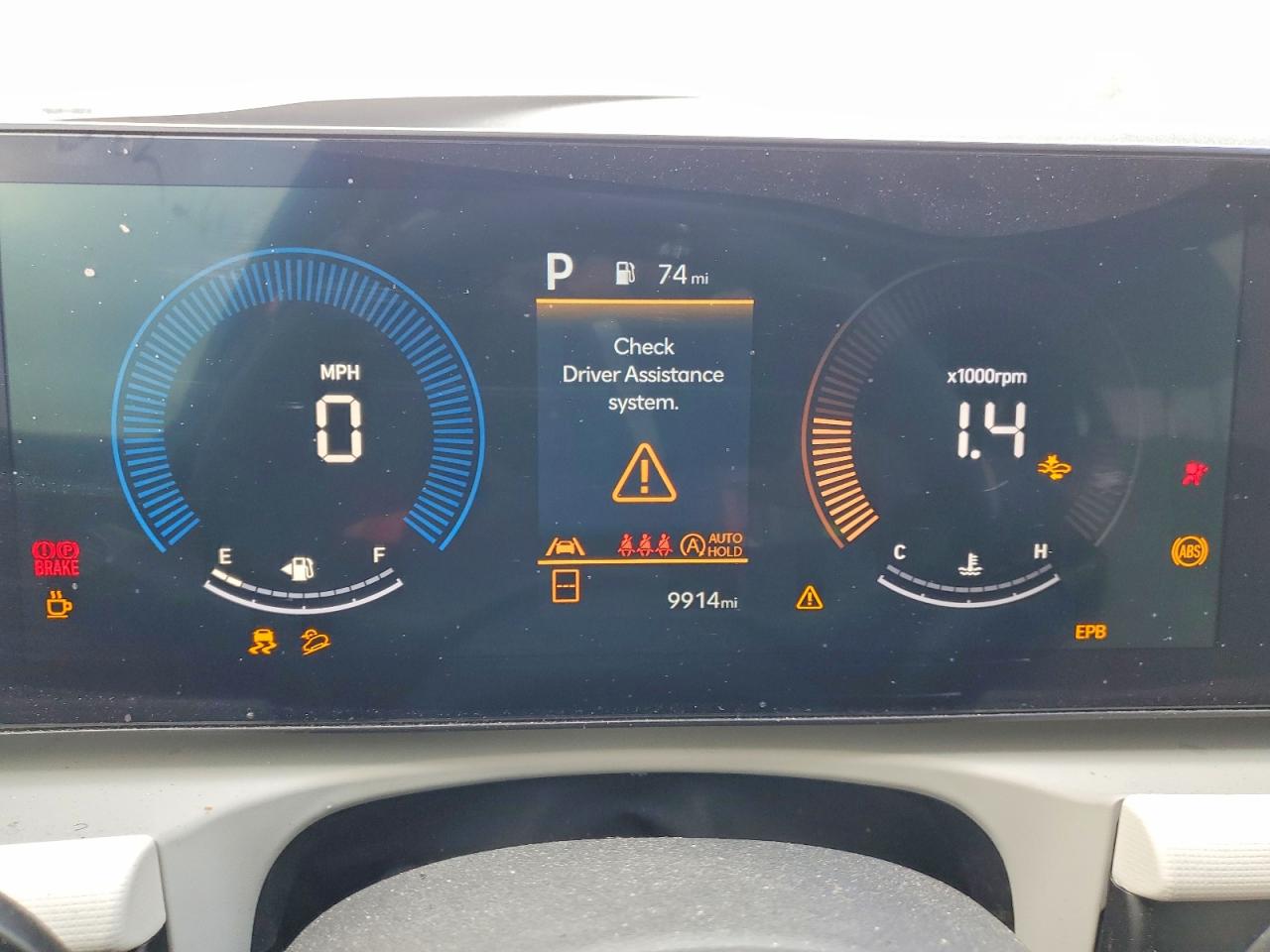 2026 HYUNDAI TUCSON SEL photo 9