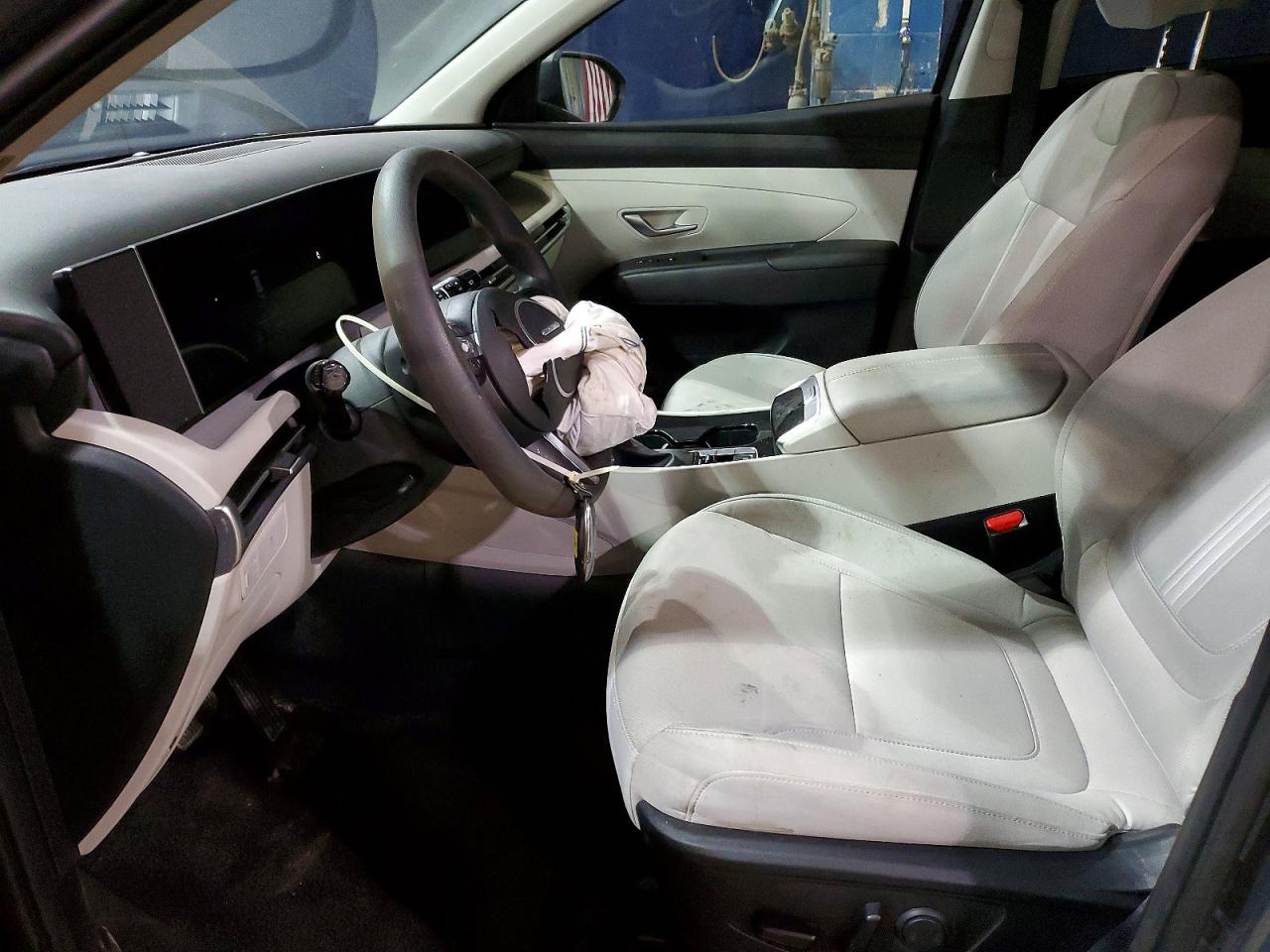 2026 HYUNDAI TUCSON SEL photo 7