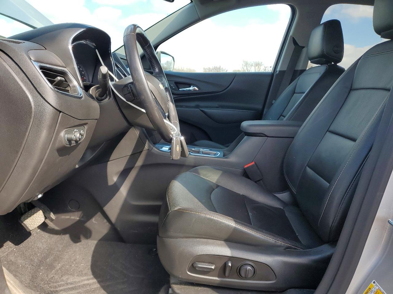 2020 CHEVROLET EQUINOX LT photo 7