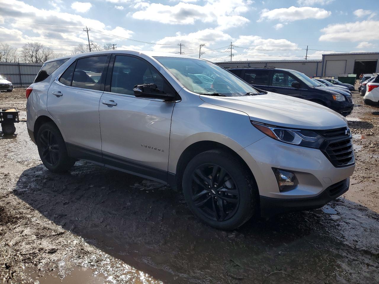 2020 CHEVROLET EQUINOX LT photo 4