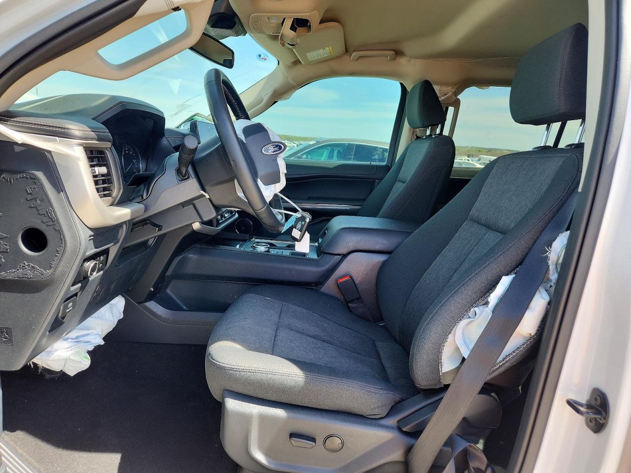 2024 FORD EXPEDITION XLT photo 7