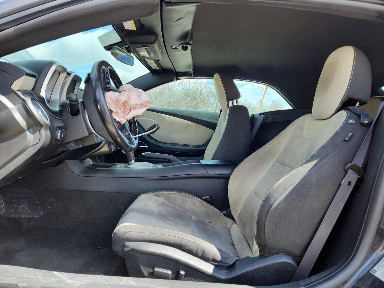 2015 CHEVROLET CAMARO LT photo 19