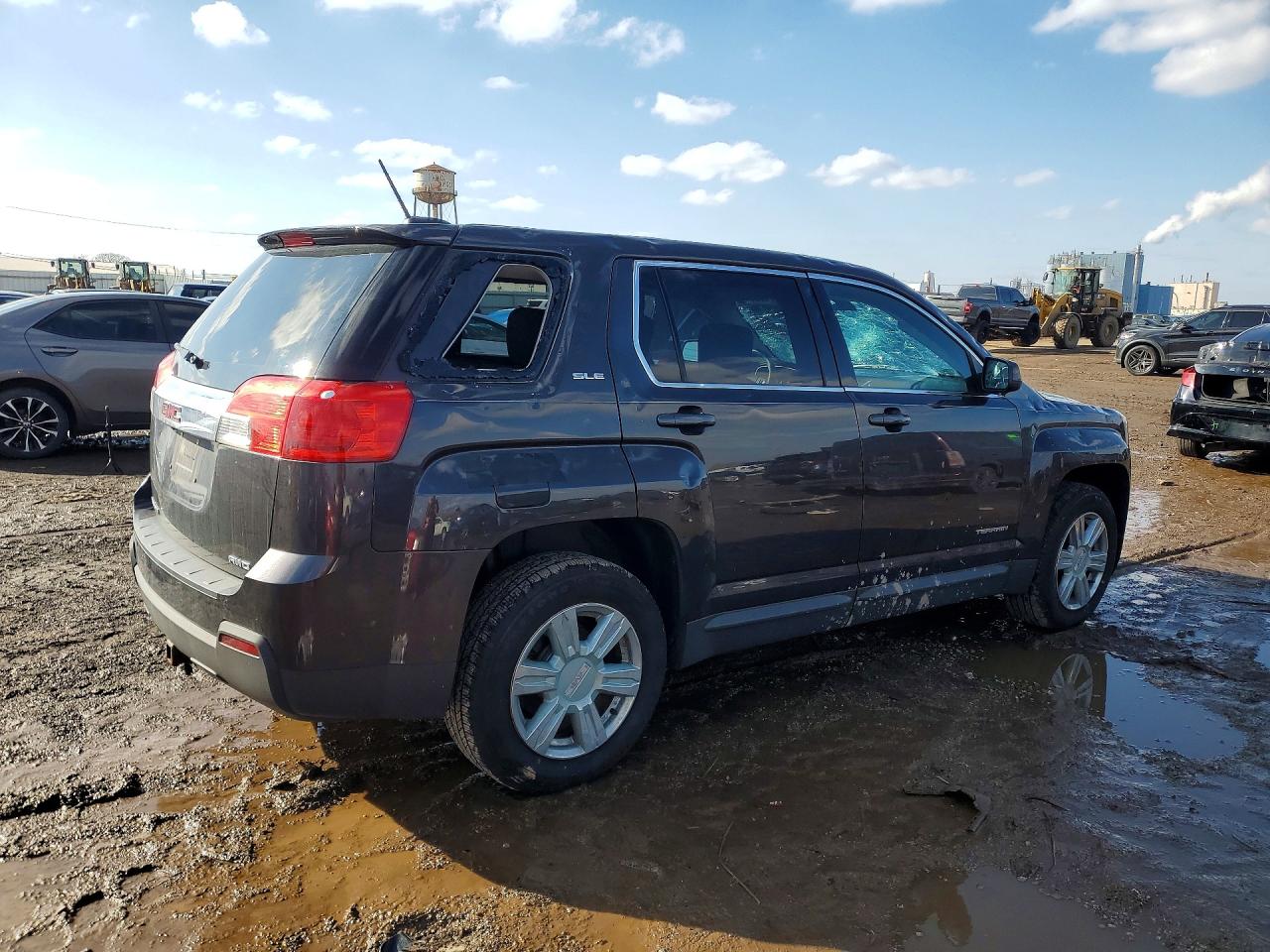 2015 GMC TERRAIN SLE photo 3