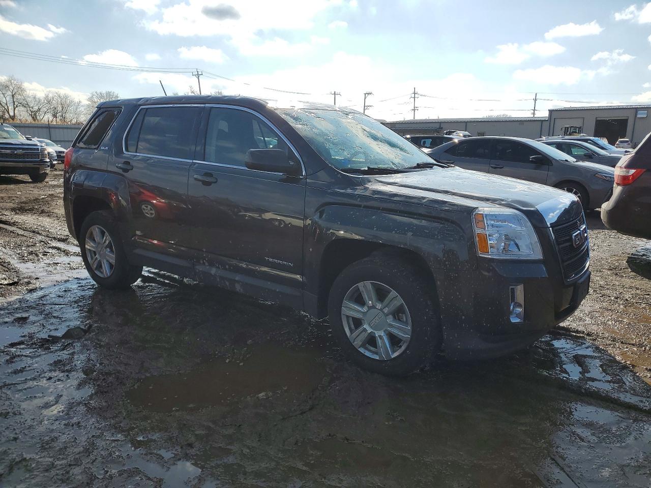 2015 GMC TERRAIN SLE photo 4