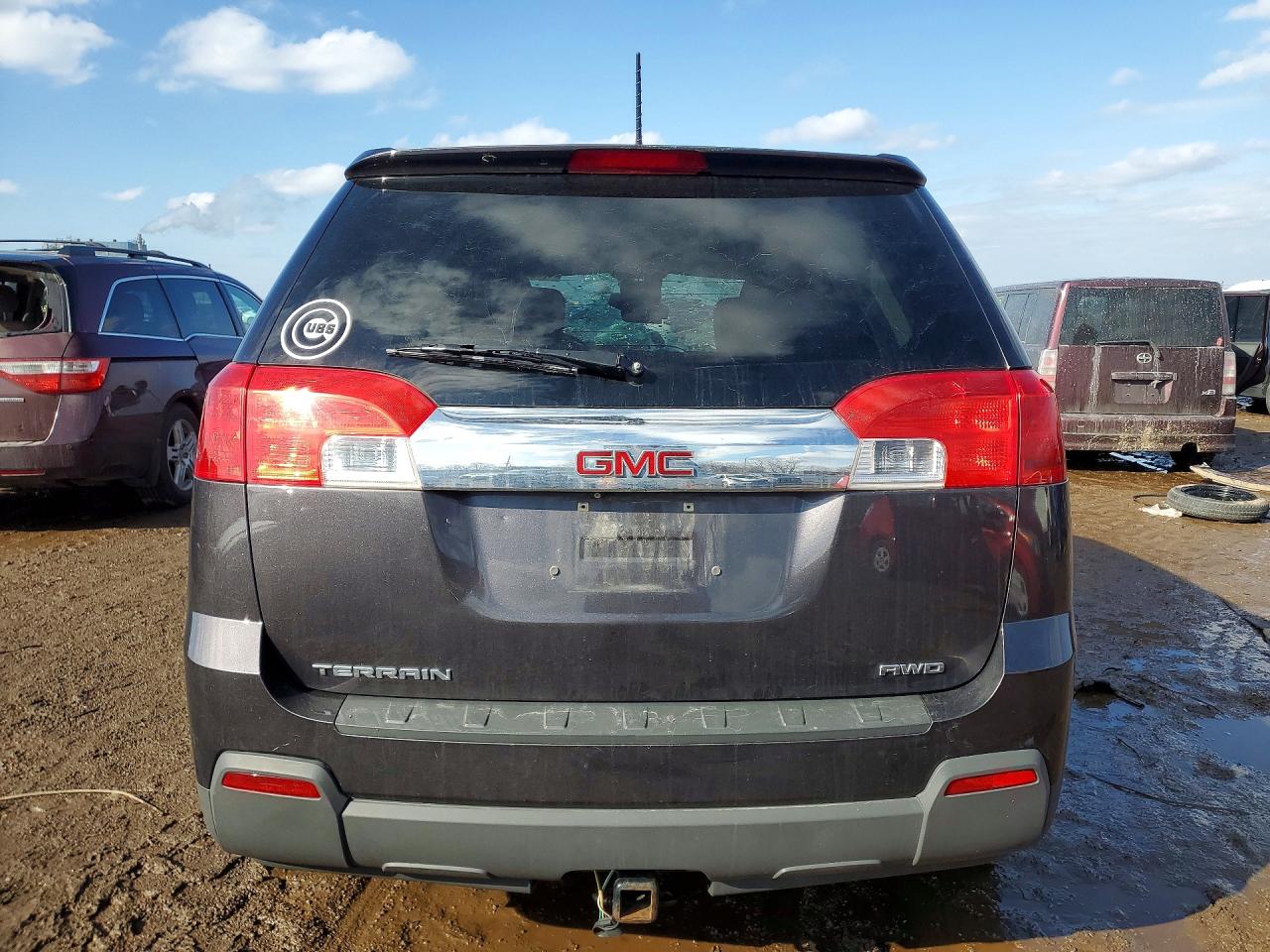 2015 GMC TERRAIN SLE photo 6
