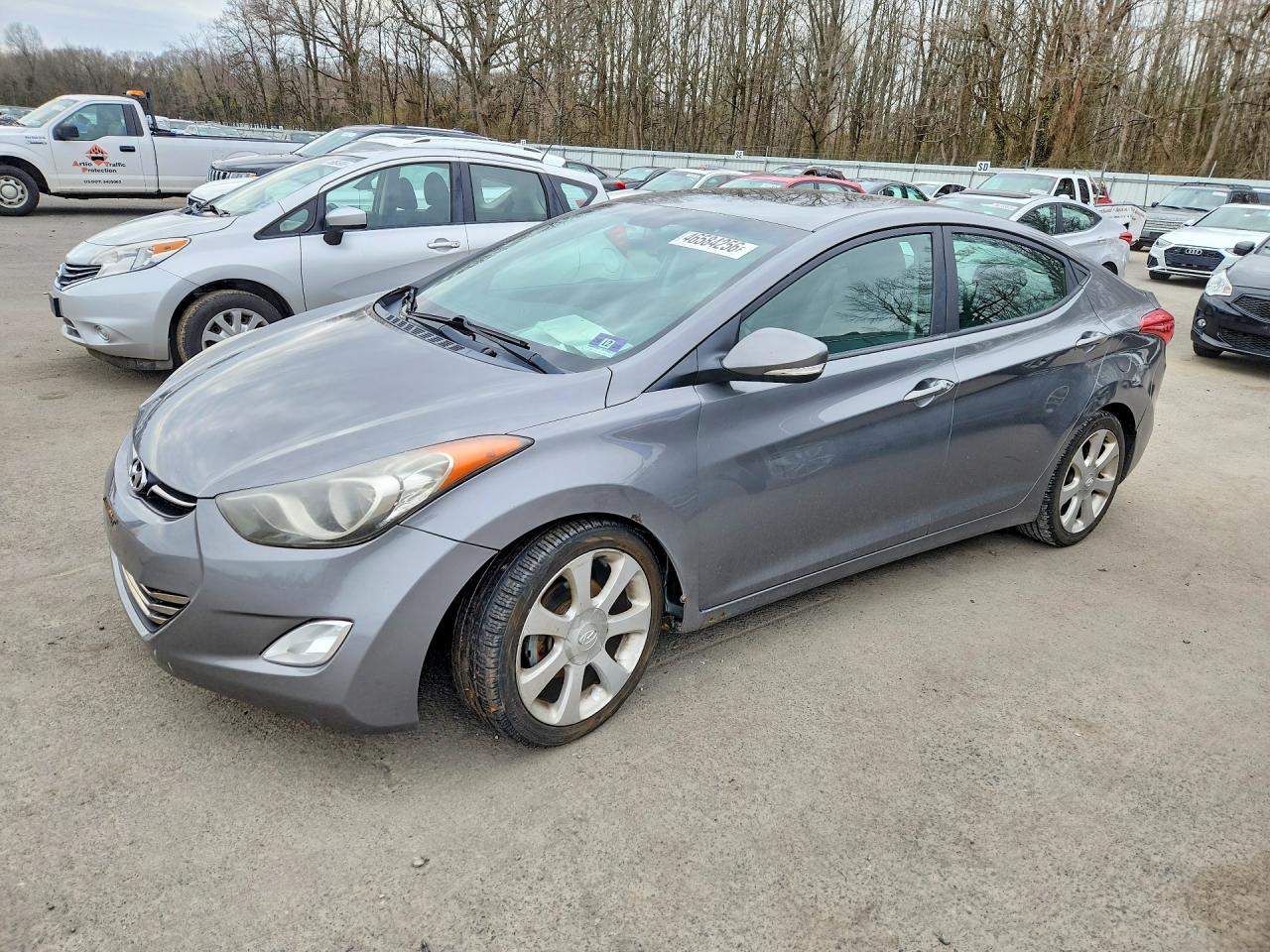 2013 HYUNDAI ELANTRA