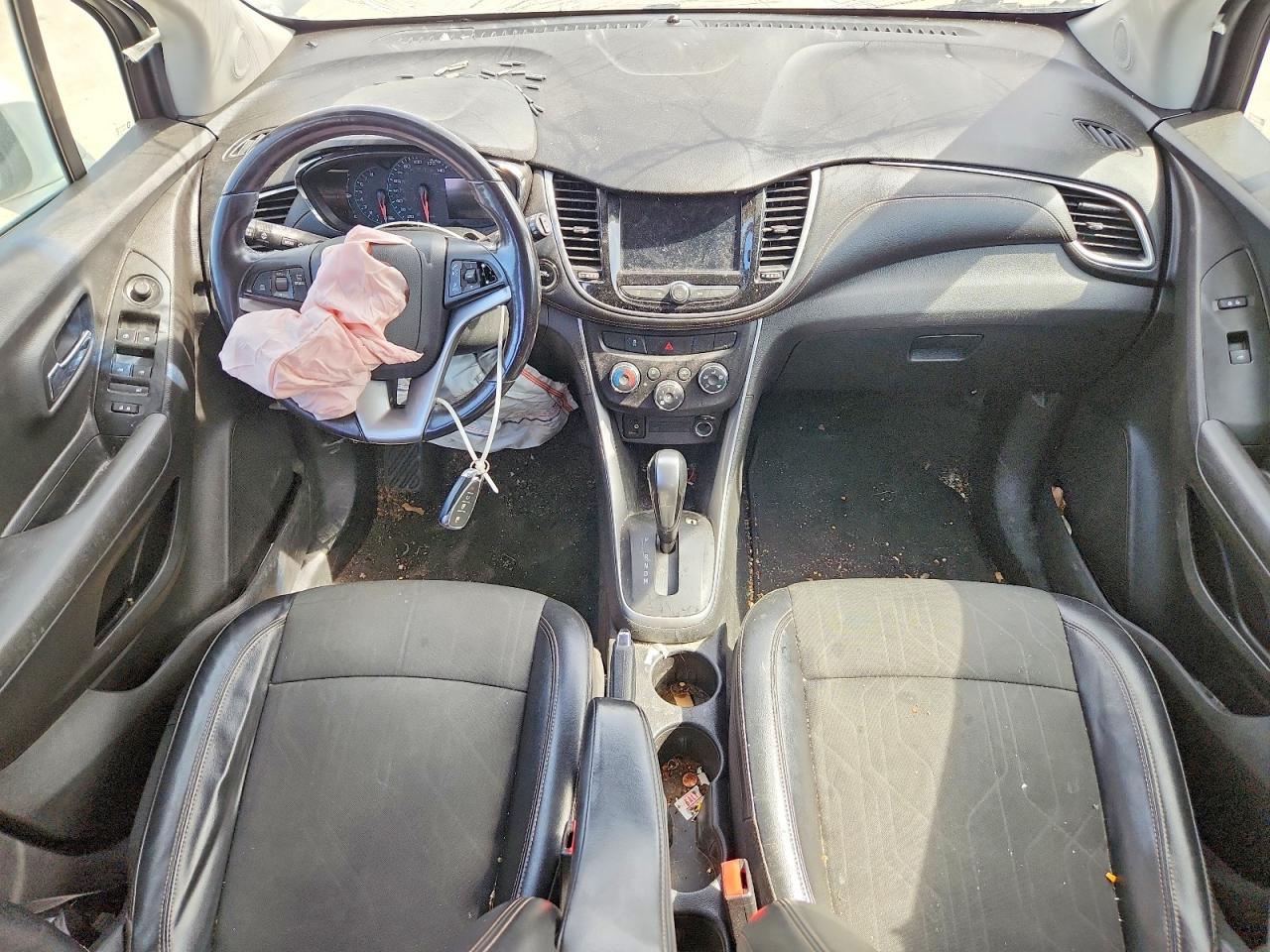 2018 CHEVROLET TRAX 1LT photo 15