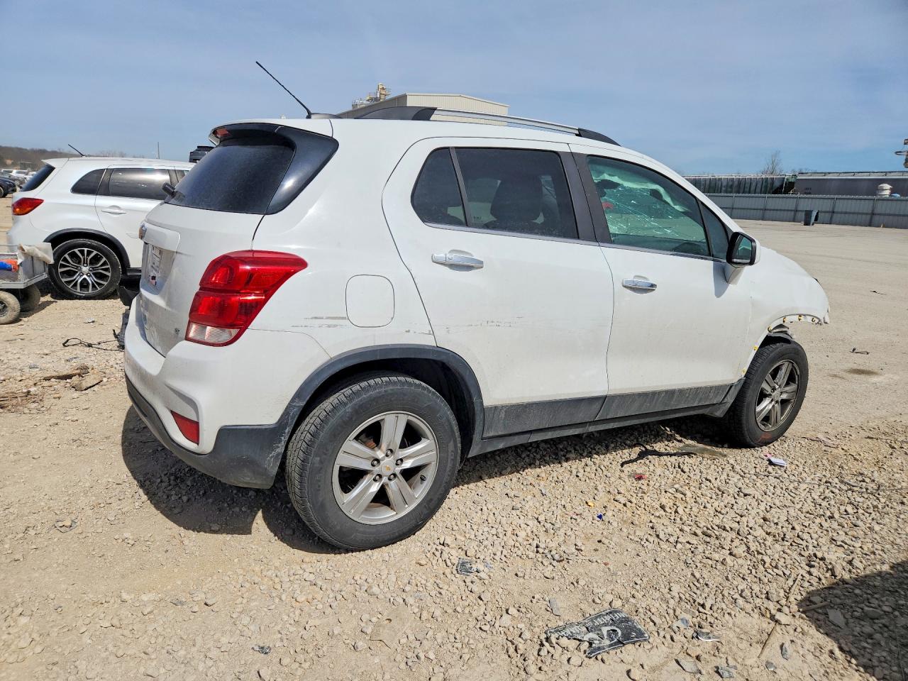 2018 CHEVROLET TRAX 1LT photo 5