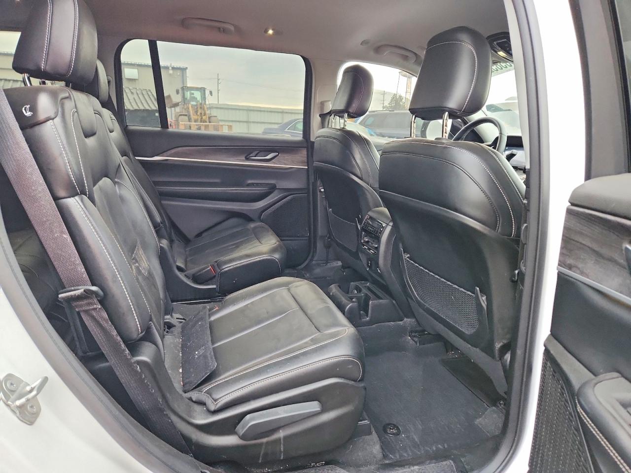 2023 JEEP GRAND CHEROKEE L LIMITED photo 31