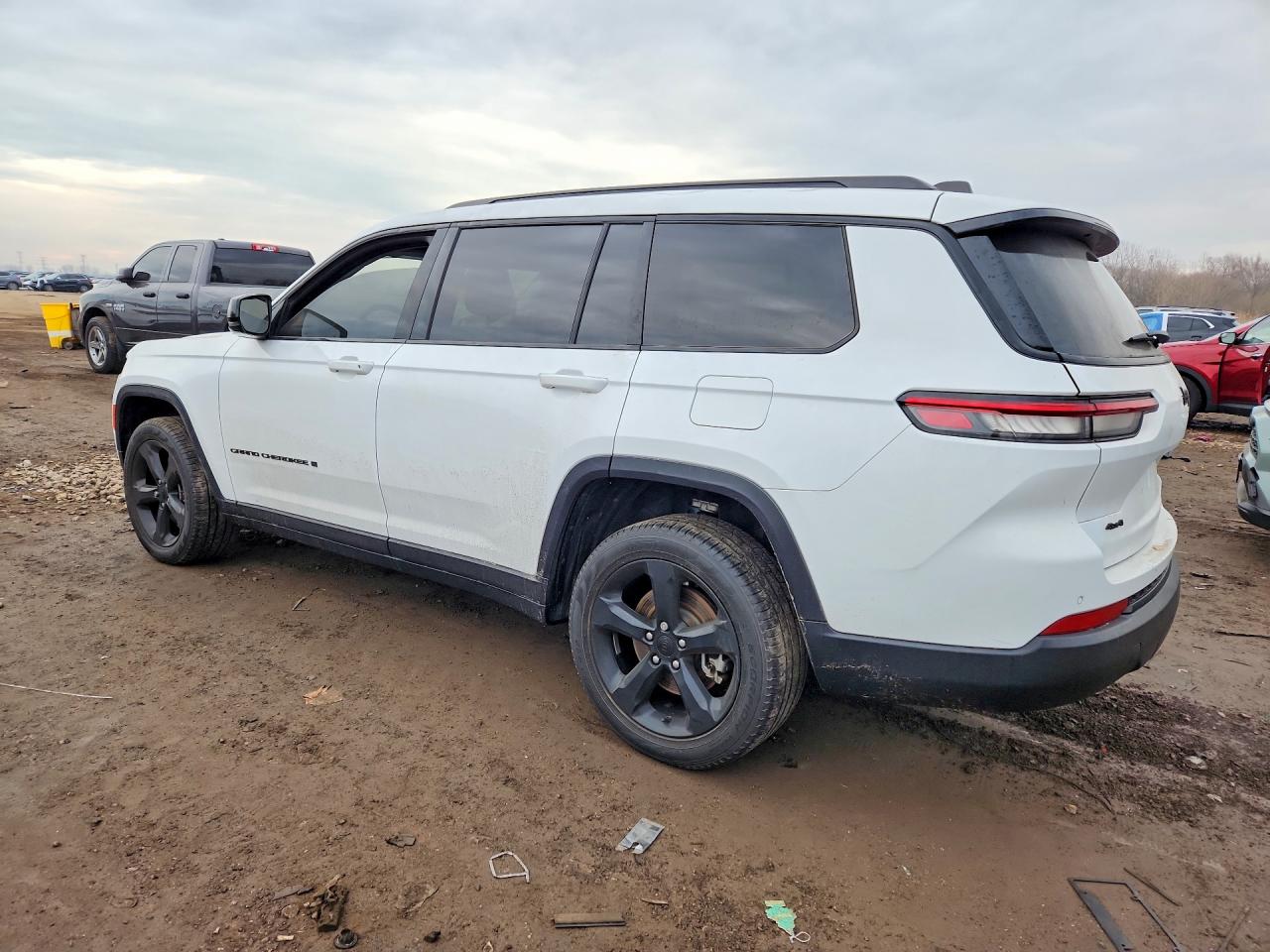 2023 JEEP GRAND CHEROKEE L LIMITED photo 4