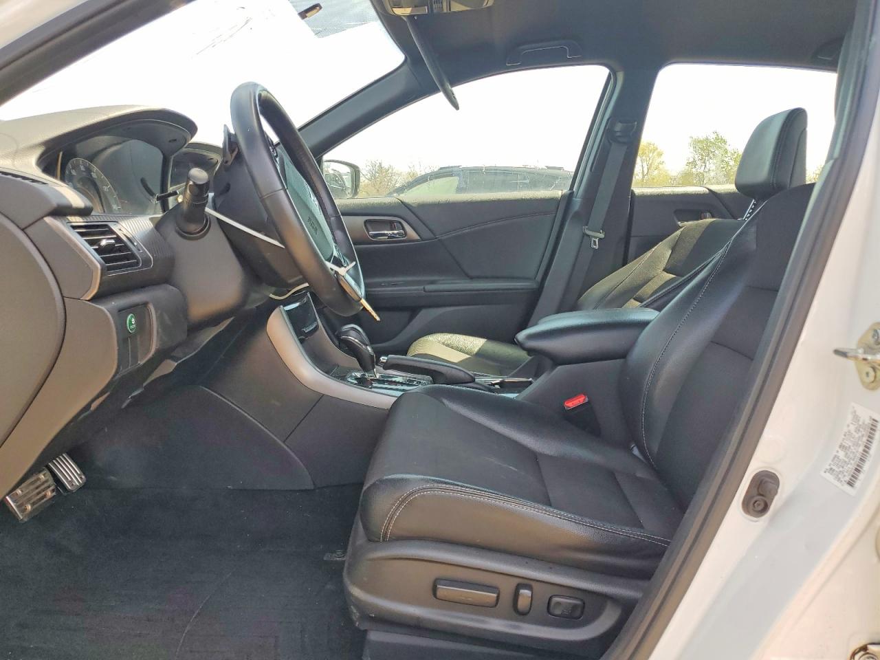 2016 HONDA ACCORD SPORT photo 13