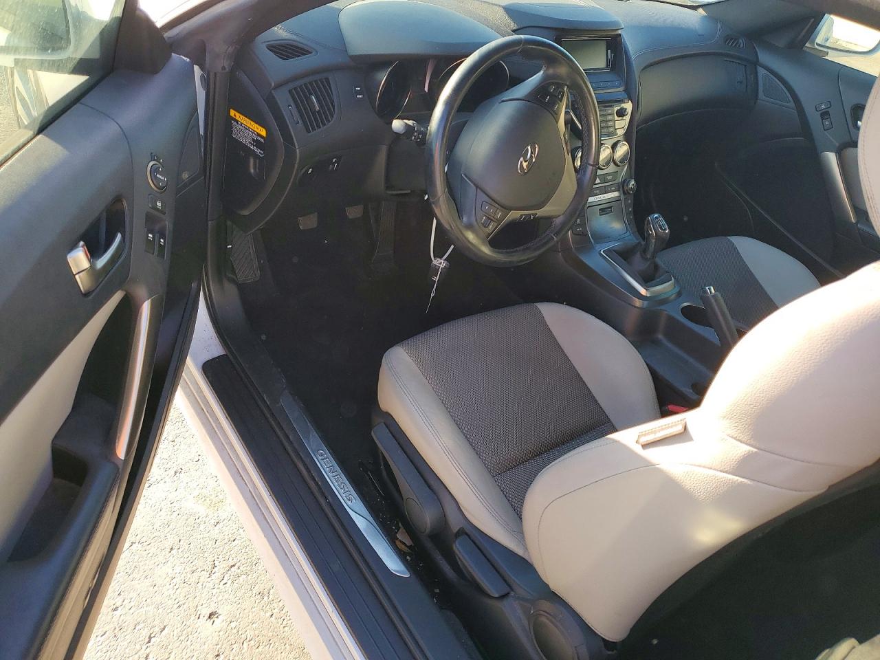 2016 HYUNDAI GENESIS COUPE 3.8 photo 15