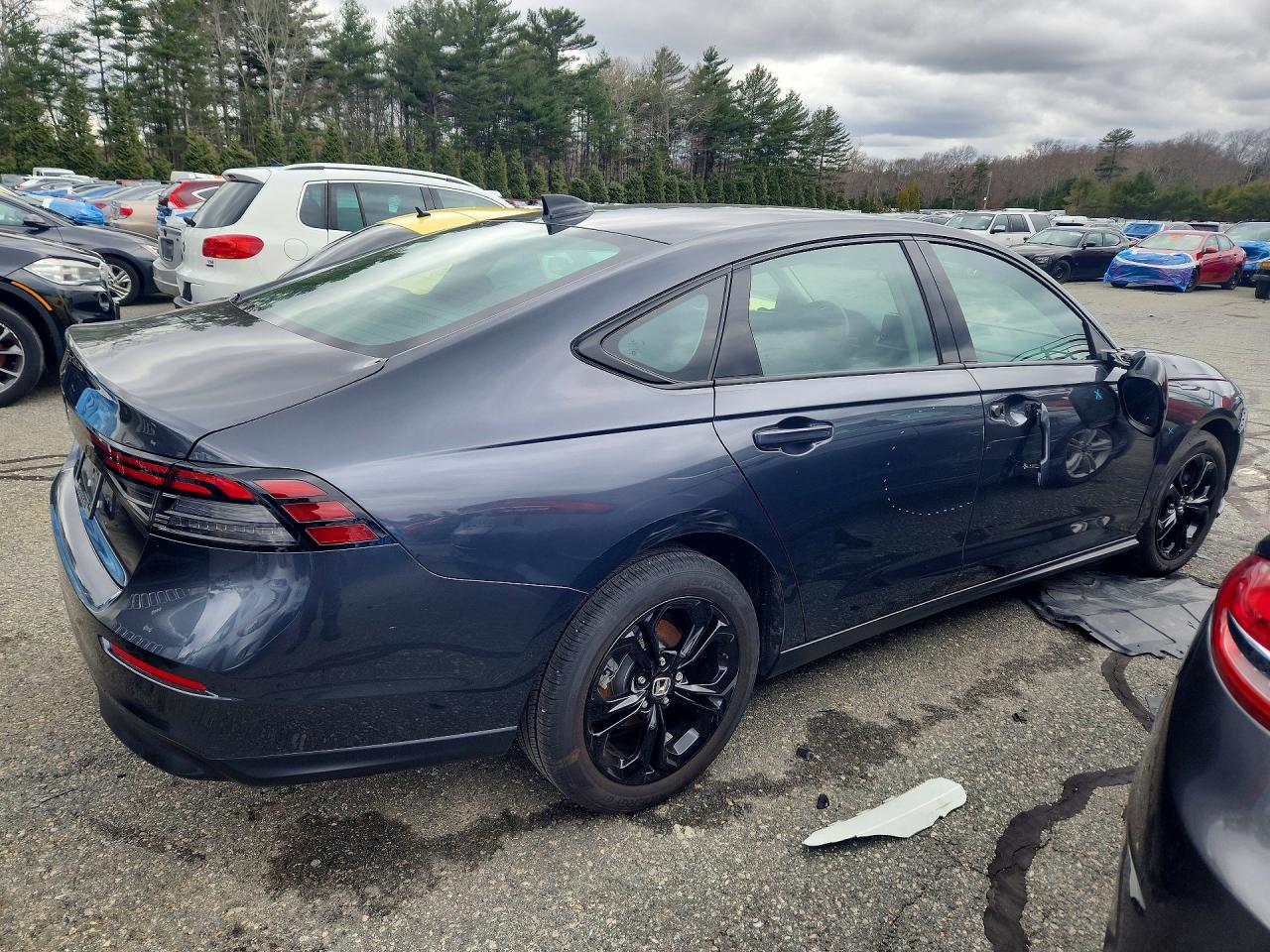 2025 HONDA ACCORD SE photo 5