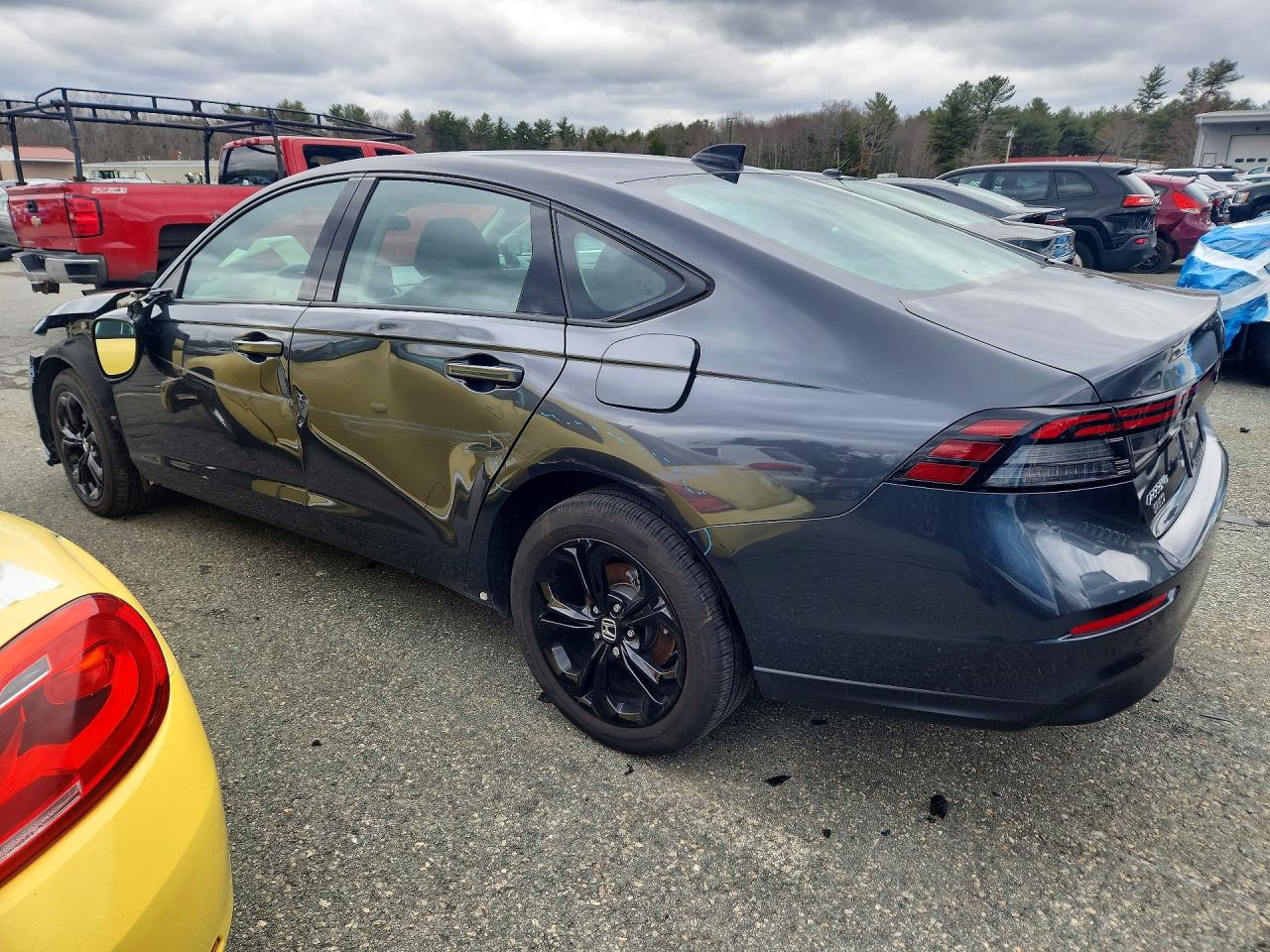 2025 HONDA ACCORD SE photo 3