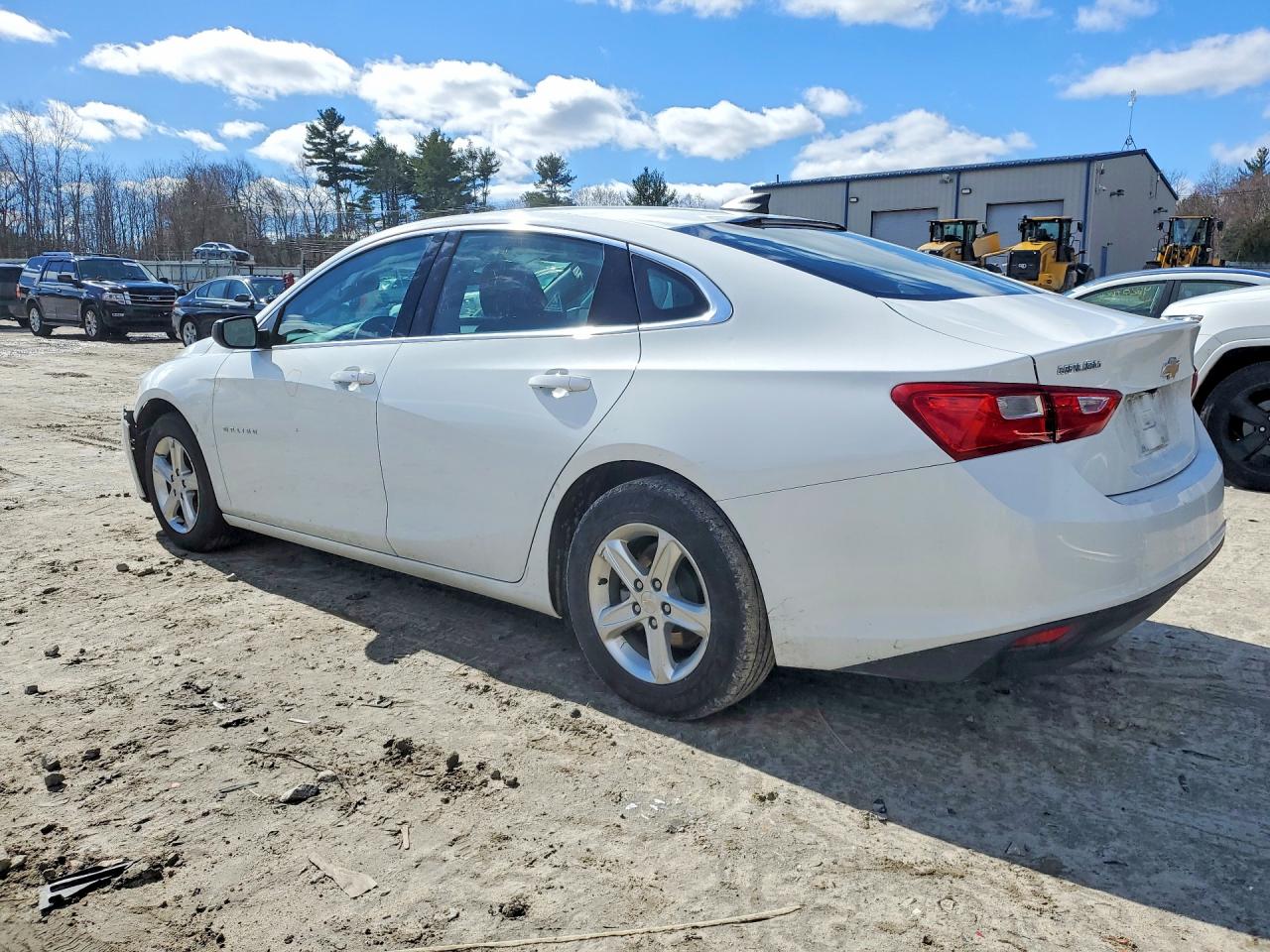 2023 CHEVROLET MALIBU LS photo 3
