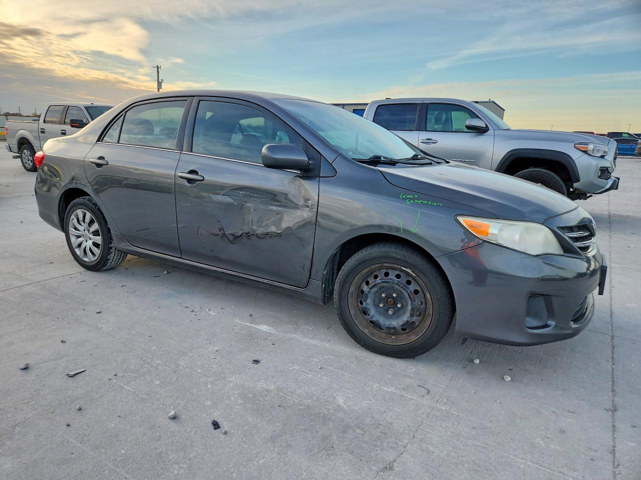 2013 TOYOTA COROLLA LE photo 10