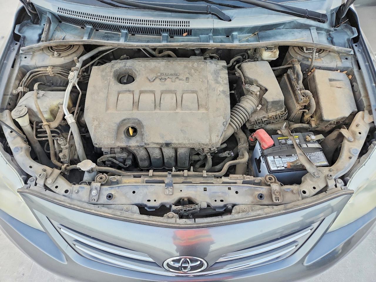 2013 TOYOTA COROLLA LE photo 31