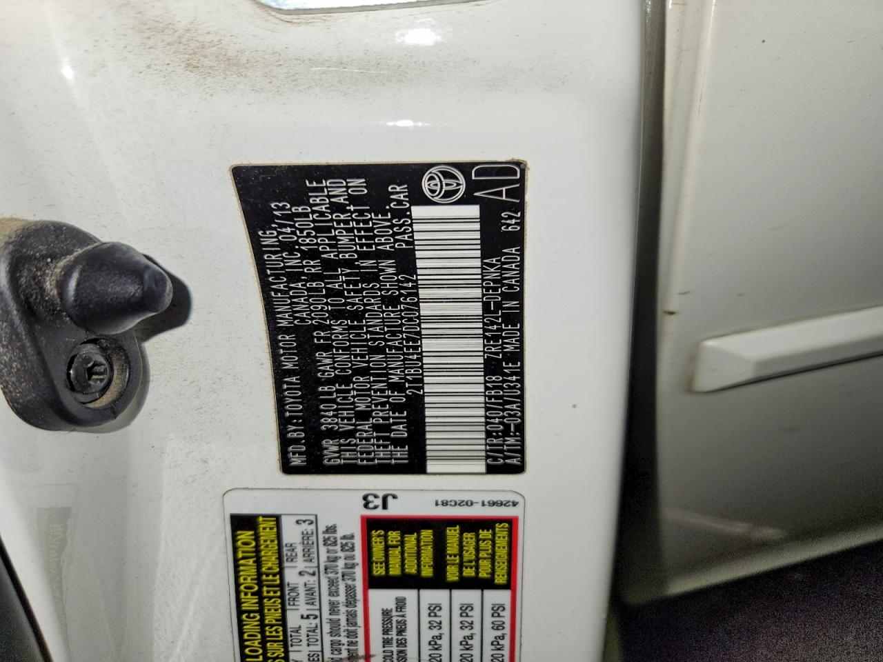 2013 TOYOTA COROLLA LE photo 34