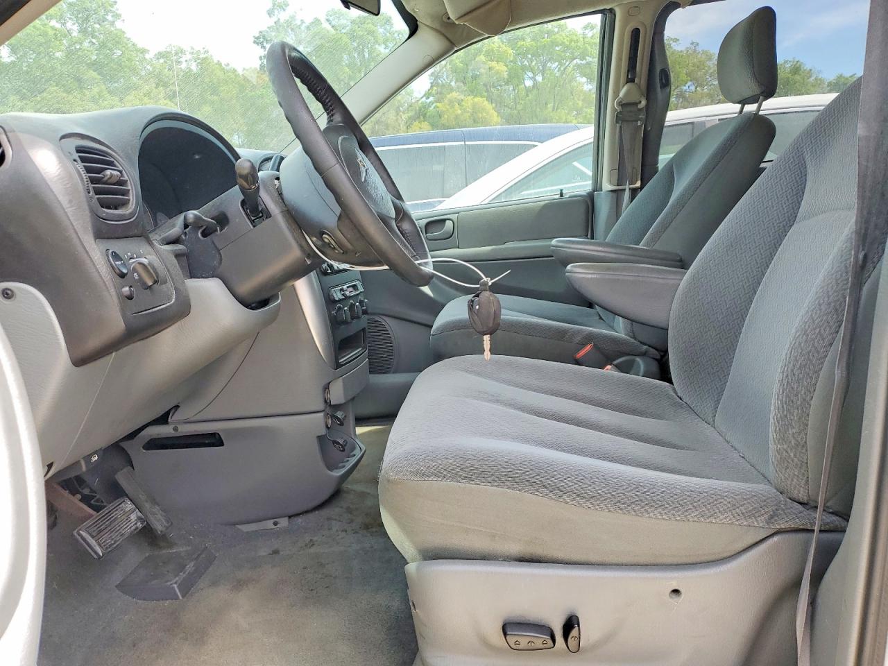 2005 CHRYSLER TOWN & COUNTRY TOURING photo 7