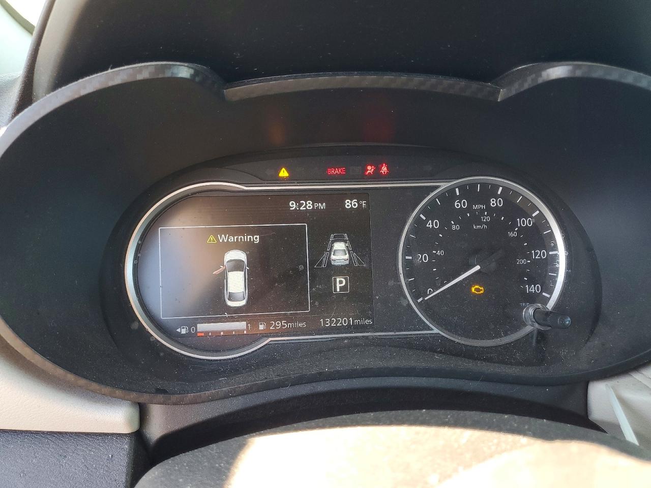 2021 NISSAN VERSA SV photo 17