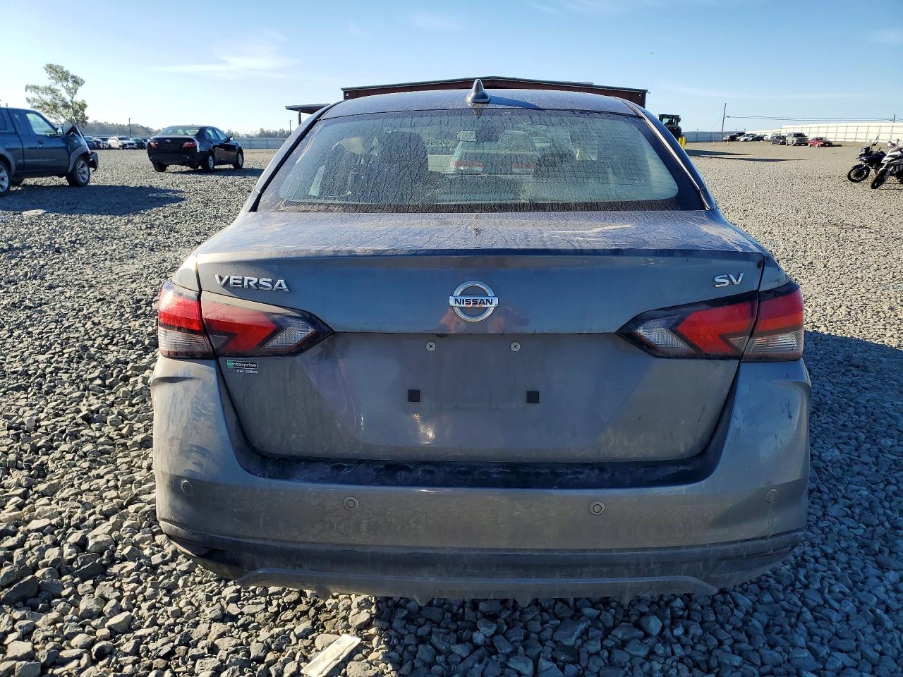 2021 NISSAN VERSA SV photo 11