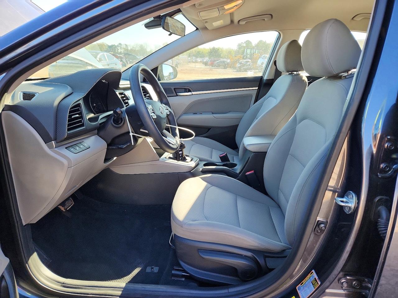 2020 HYUNDAI ELANTRA SEL photo 7
