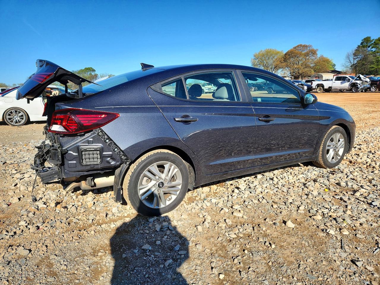 2020 HYUNDAI ELANTRA SEL photo 3