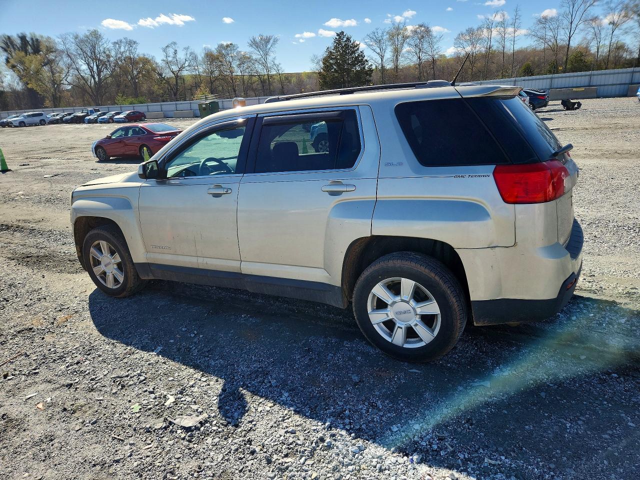 2013 GMC TERRAIN SLE photo 4