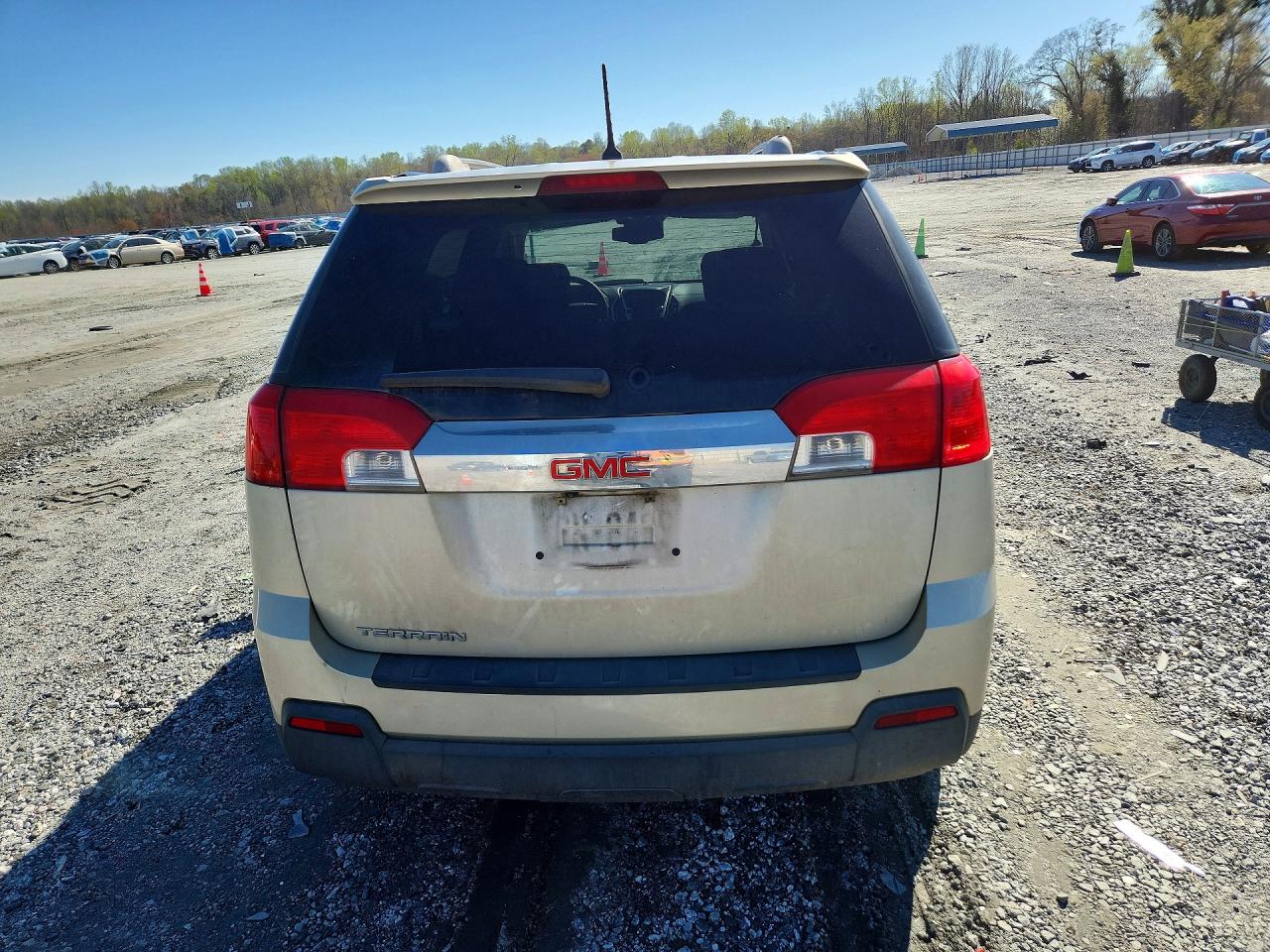 2013 GMC TERRAIN SLE photo 16