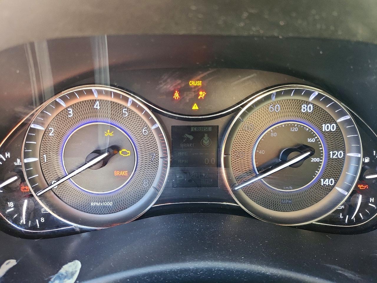 2017 INFINITI QX80 BASE photo 9
