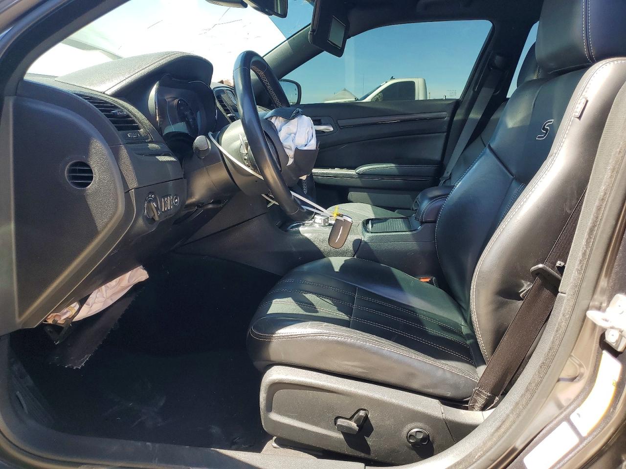 2015 CHRYSLER 300 S photo 7