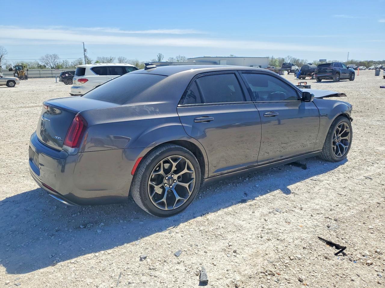 2015 CHRYSLER 300 S photo 3