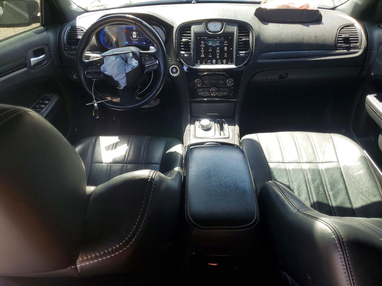 2015 CHRYSLER 300 S photo 8