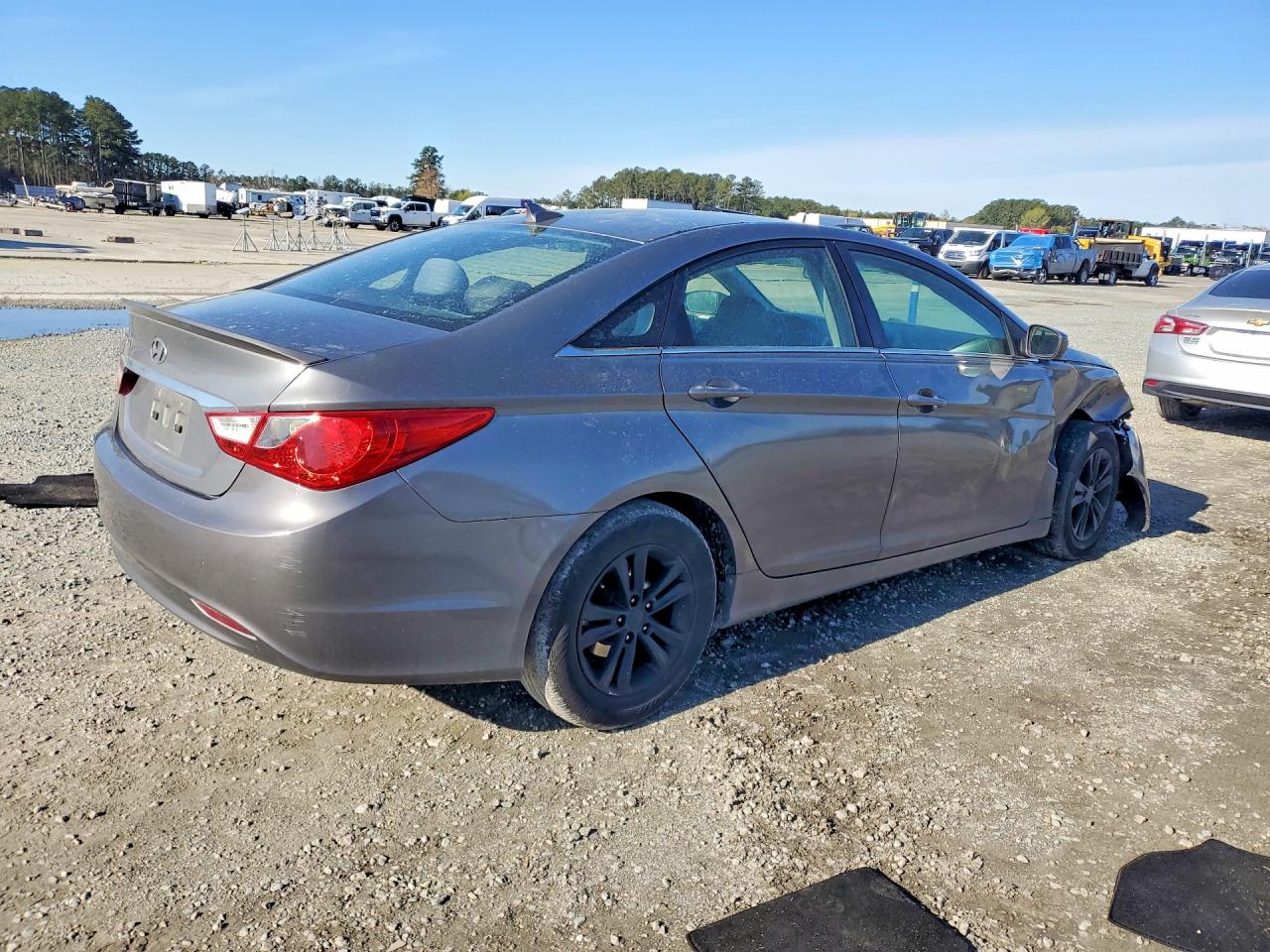 2013 HYUNDAI SONATA GLS photo 7