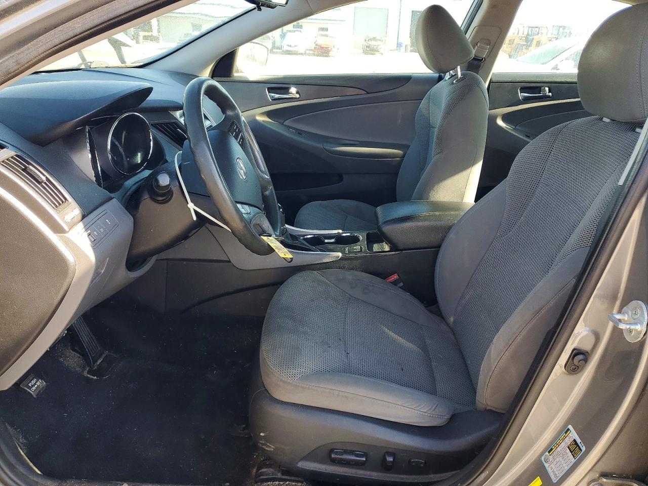 2013 HYUNDAI SONATA GLS photo 19
