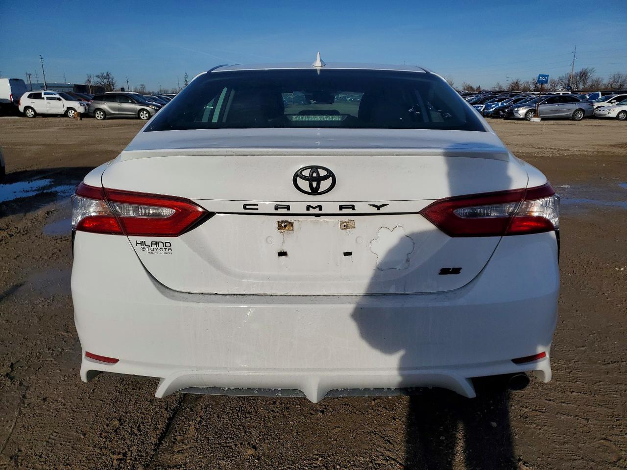 2020 TOYOTA CAMRY SE photo 6