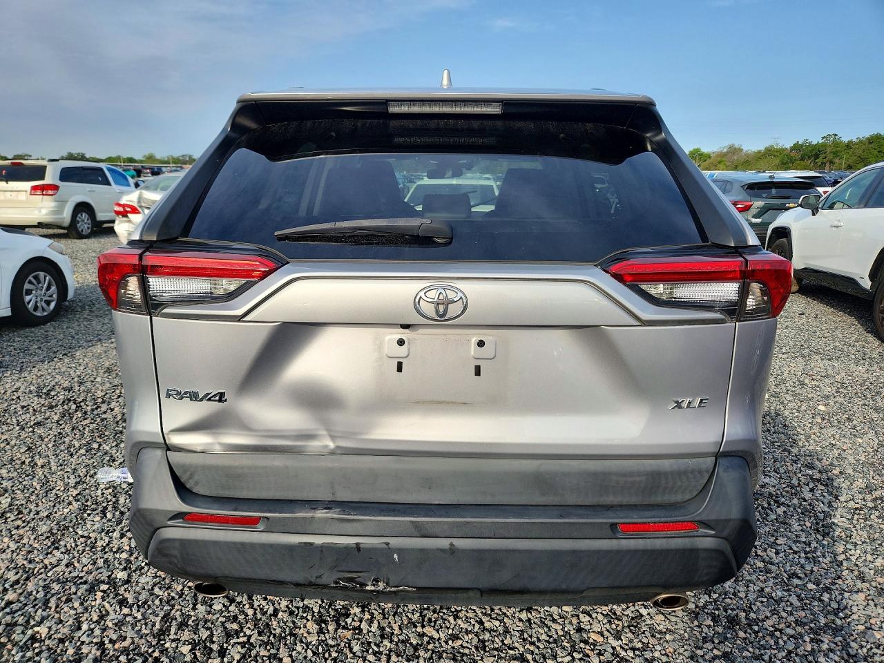 2021 TOYOTA RAV4 XLE PREMIUM photo 11