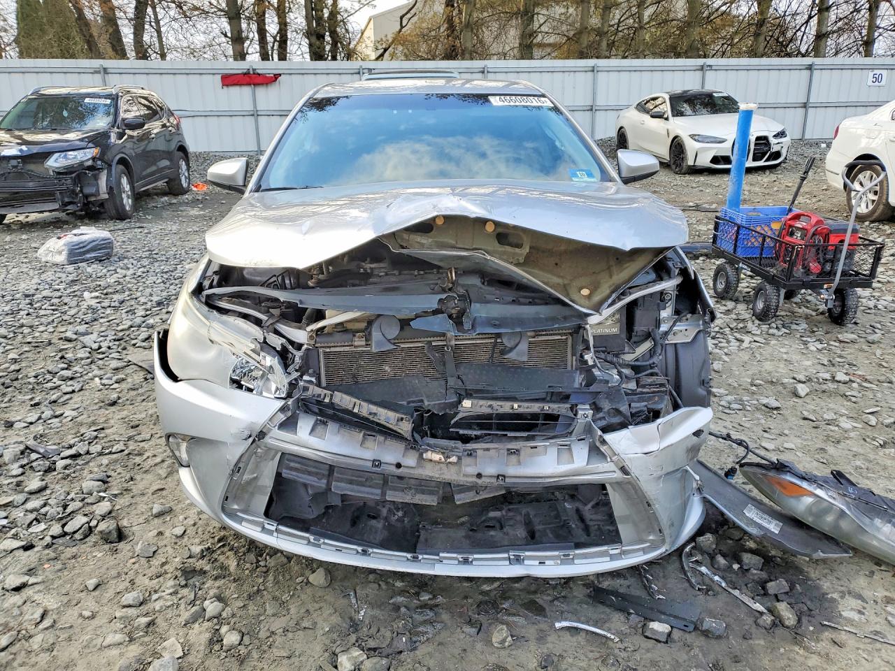 2017 TOYOTA CAMRY SE photo 5
