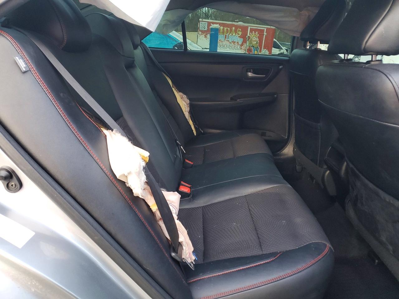 2017 TOYOTA CAMRY SE photo 10