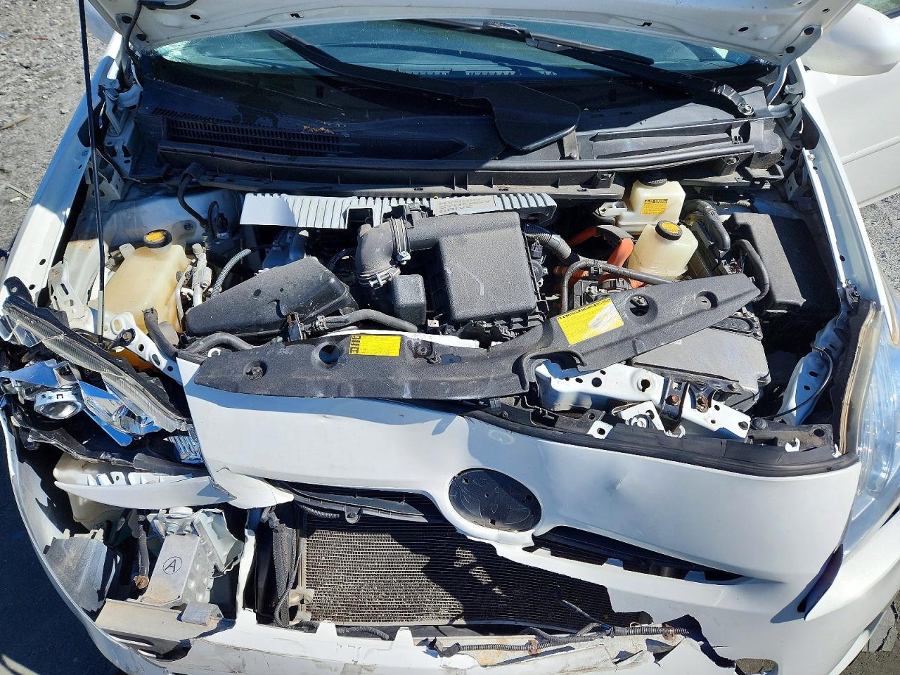 2011 TOYOTA PRIUS FOUR photo 31