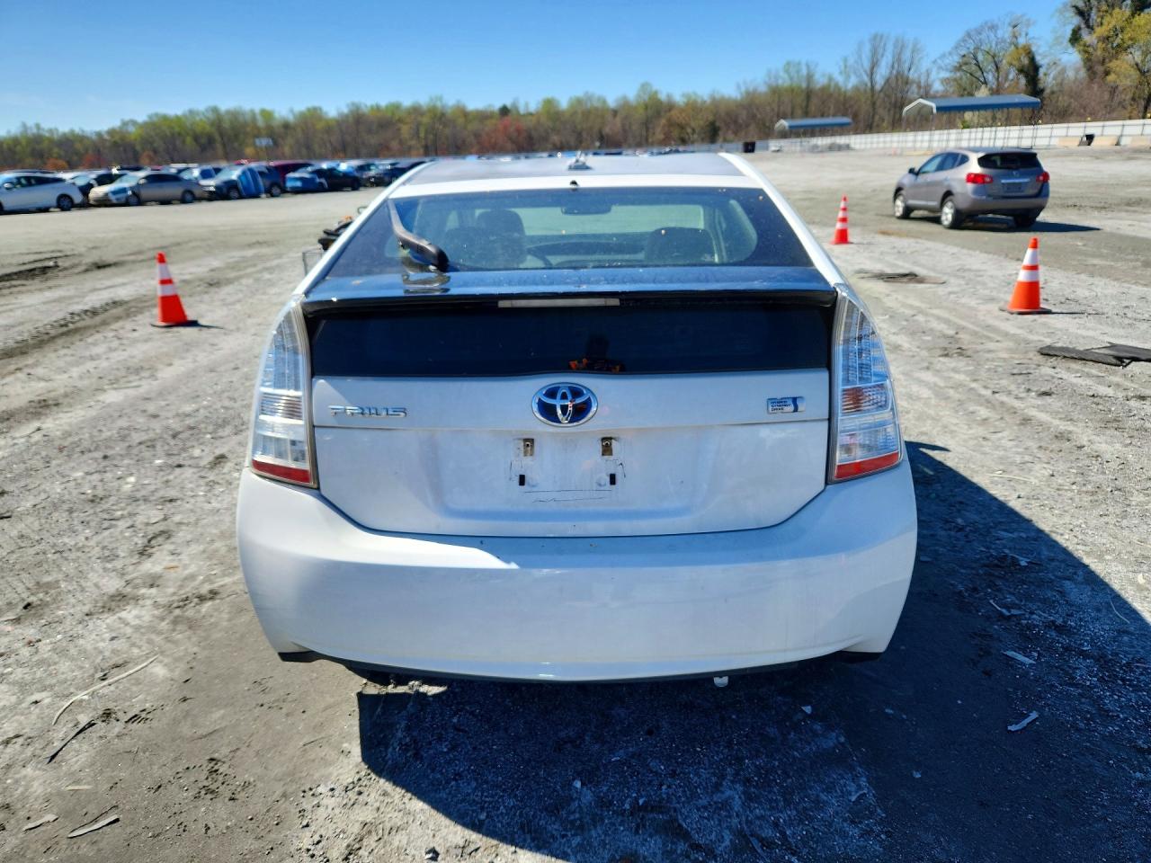 2011 TOYOTA PRIUS FOUR photo 16