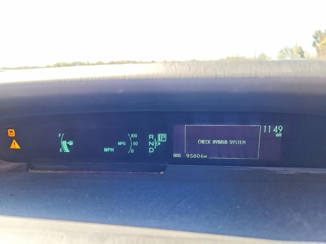 2011 TOYOTA PRIUS FOUR photo 25