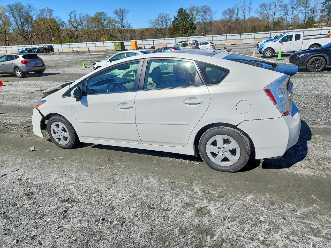 2011 TOYOTA PRIUS FOUR photo 4